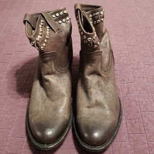 NWT Frye Booties